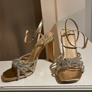 Dazzling Mood Rhinestone Strappy Metallic Block Heels